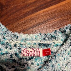 SO Textured Knit Sweater in Teal and White
